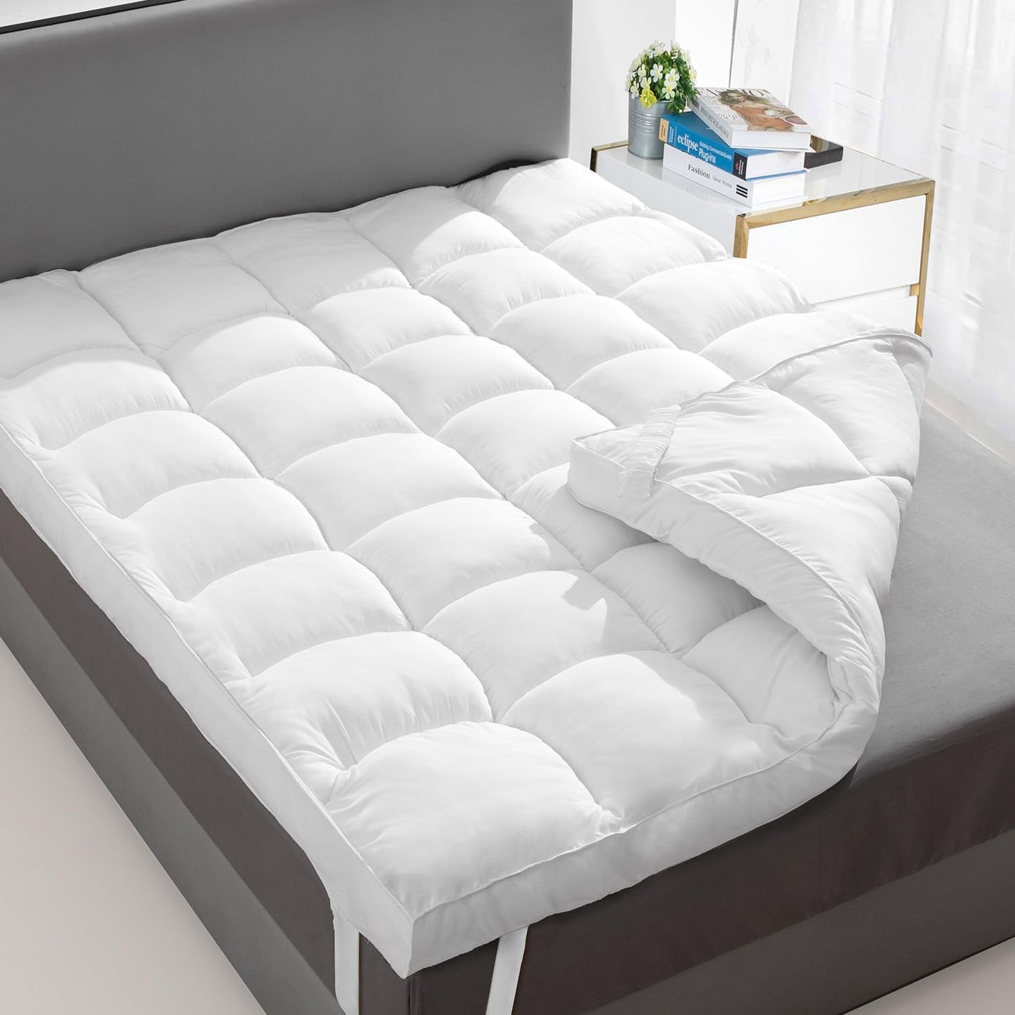 The Duck and Goose Plush Extra Thick Mattress Pad