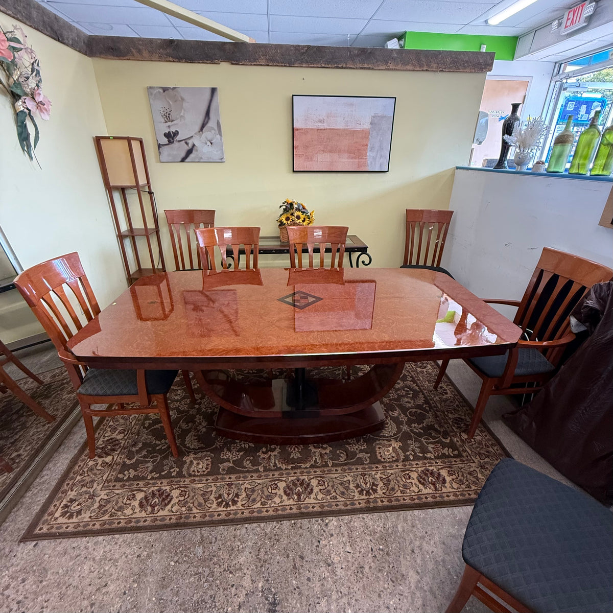 Lacquered Dining Table with 8 Chairs Made in Italy (Good; Used Condition)