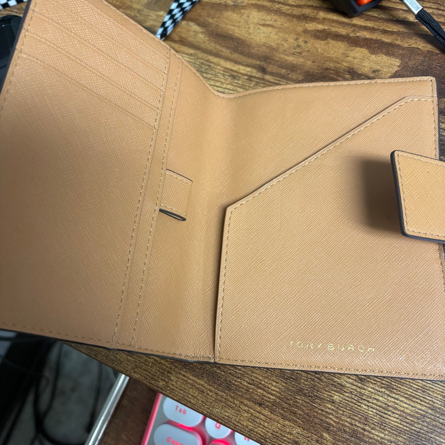 Tory Burch Snap Passport Case