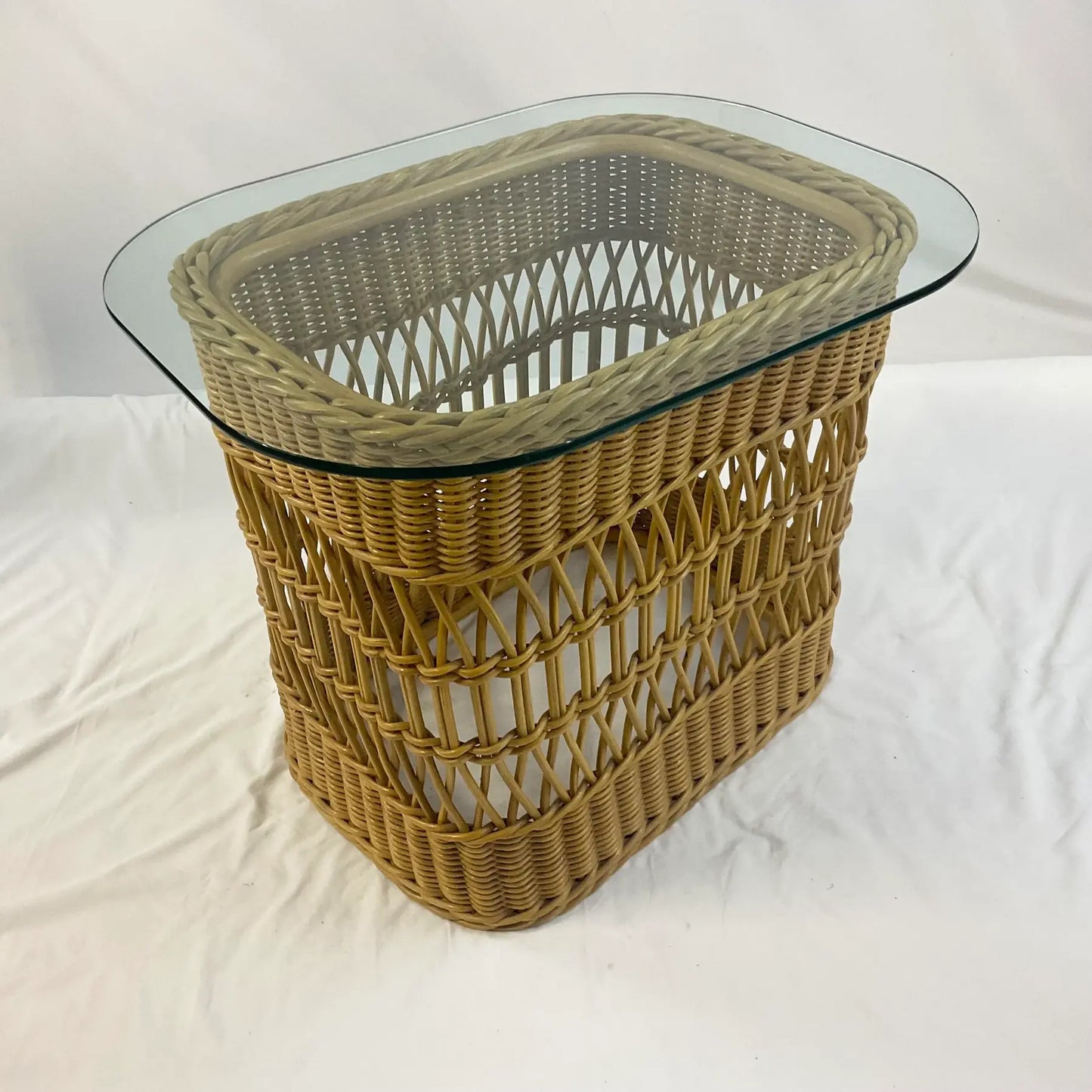 1980s Vintage Lloyd Flanders Coastal Boho Chic Thick Rattan & Bentwood Side Table