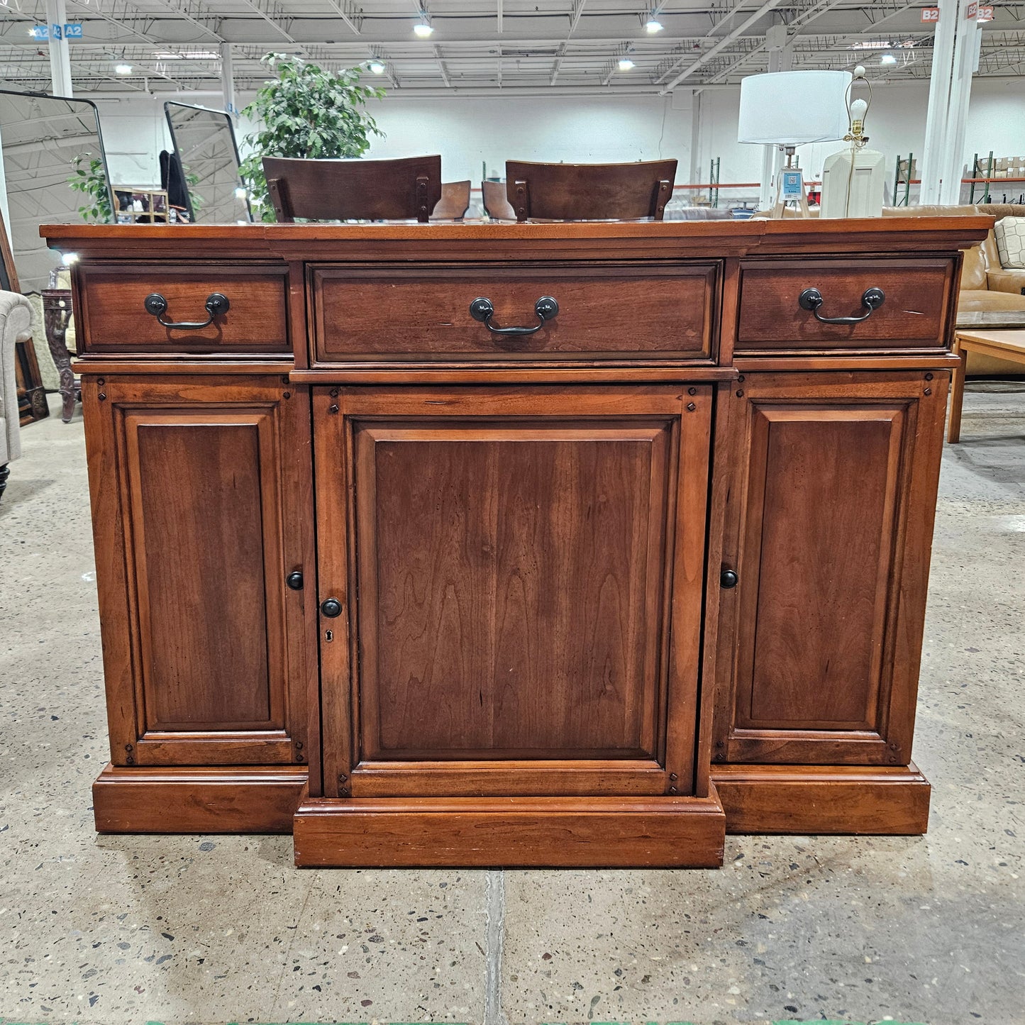 Howard Miller Shiraz Wine & Spirits Cabinet