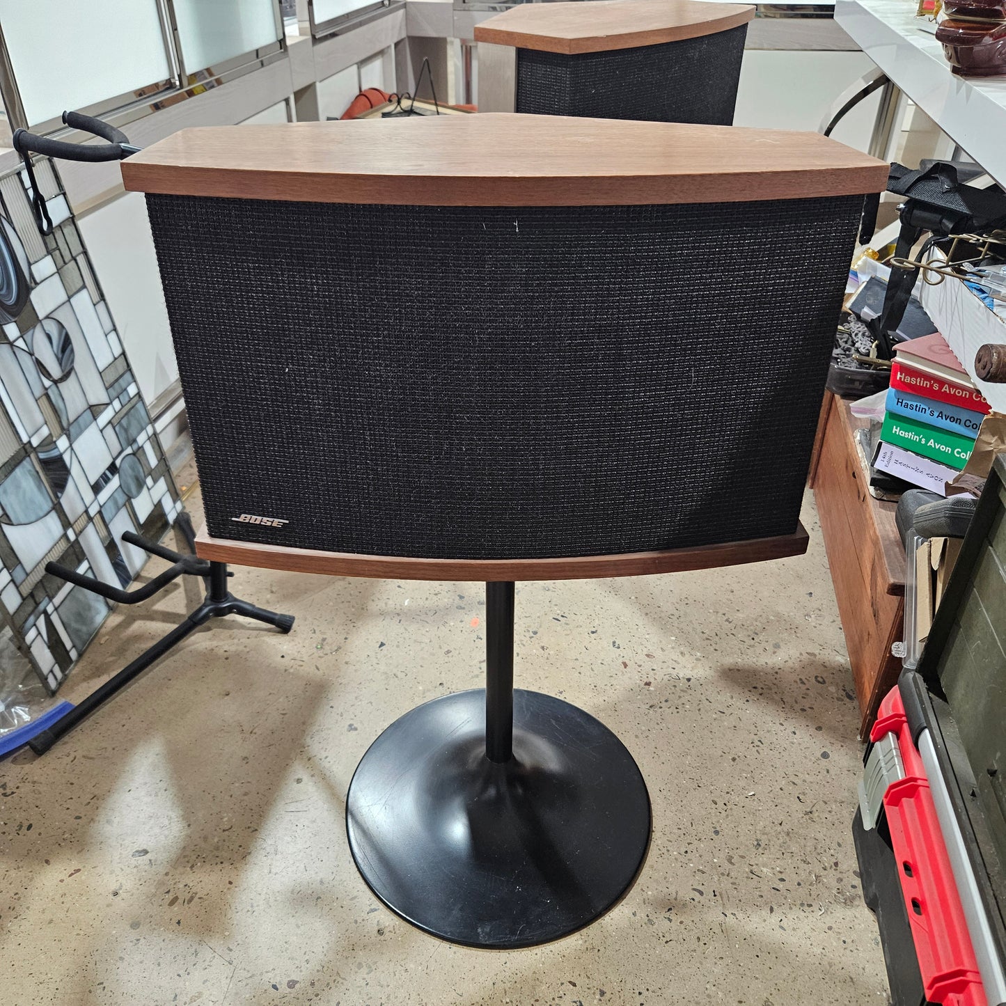 VINTAGE BOSE 901 SERIES V SPEAKERS With Tulip Base