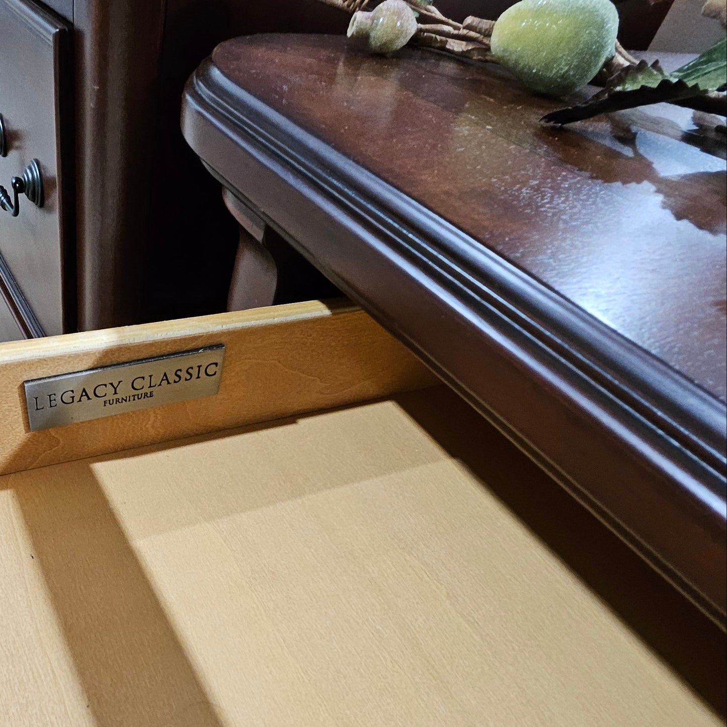 Legacy Classic Evolution Dresser