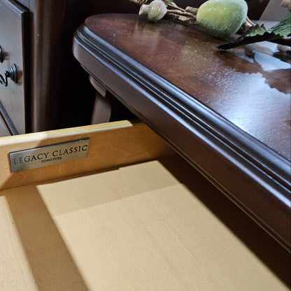Legacy Classic Evolution Dresser