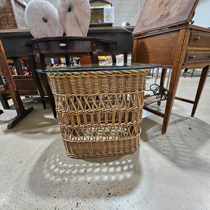 1980s Vintage Lloyd Flanders Coastal Boho Chic Thick Rattan & Bentwood Side Table