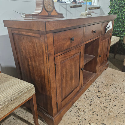 Steve Silver Furniture Zappa Server