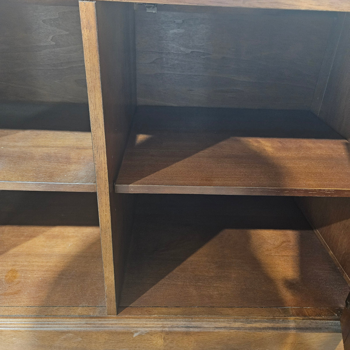 Steve Silver Furniture Zappa Server