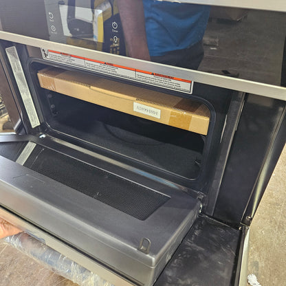 (New) Frigidaire Gallery 30 inch Double Electric Wall Oven with Air Fry Self + Steam Cleaning