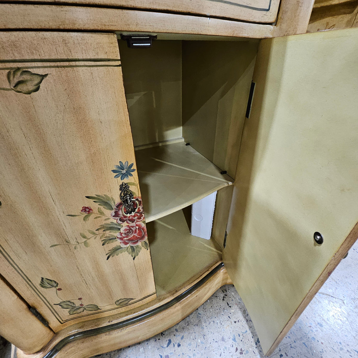 (New) Foreign-Style Console Cabinet