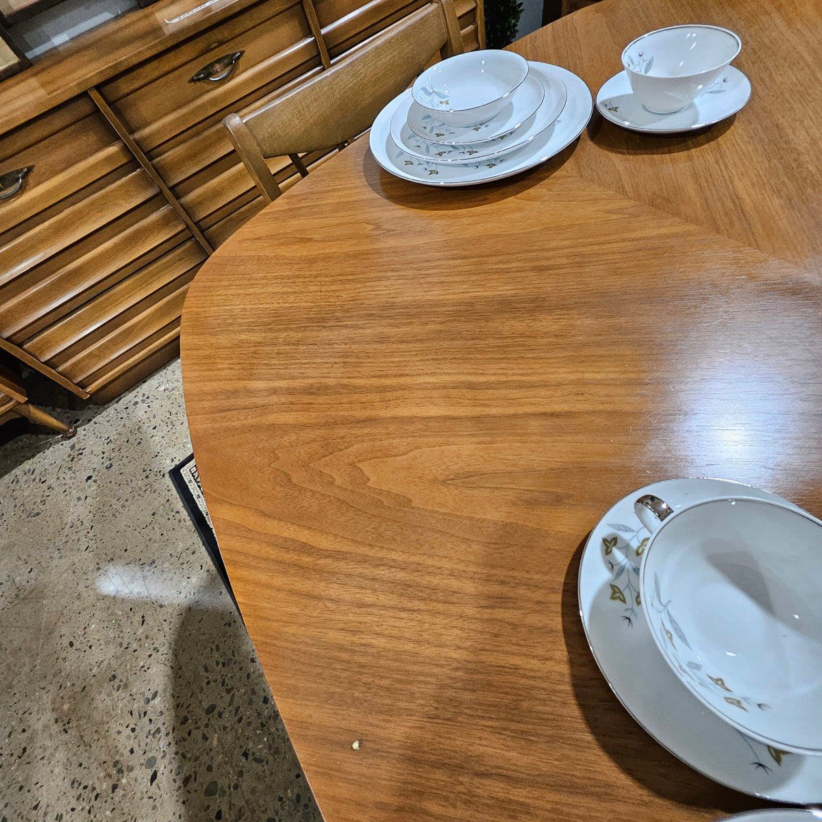 Drexel Mid Century Modern Dining Table with 5 Chairs