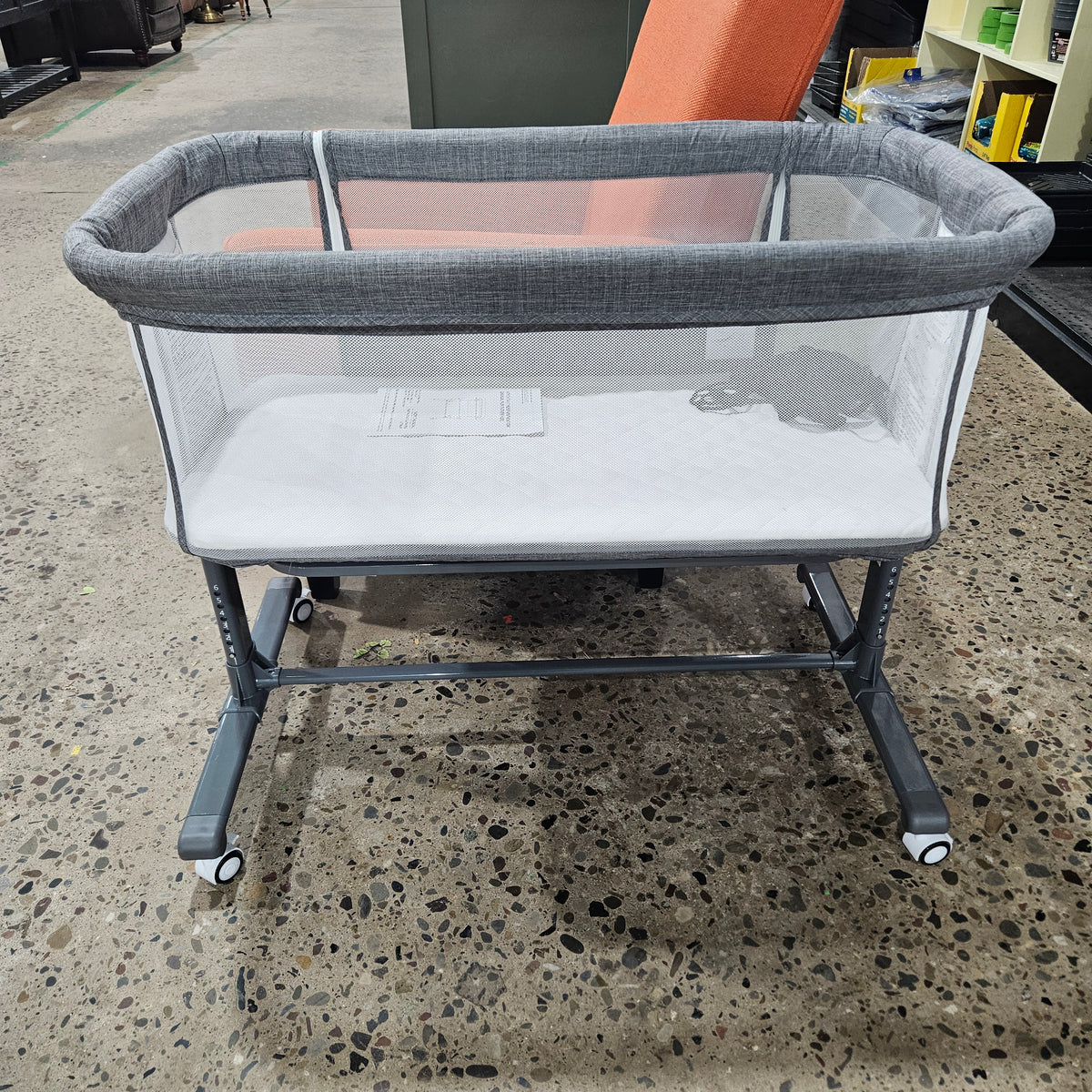 (New) Baby Bassinet Bedside
