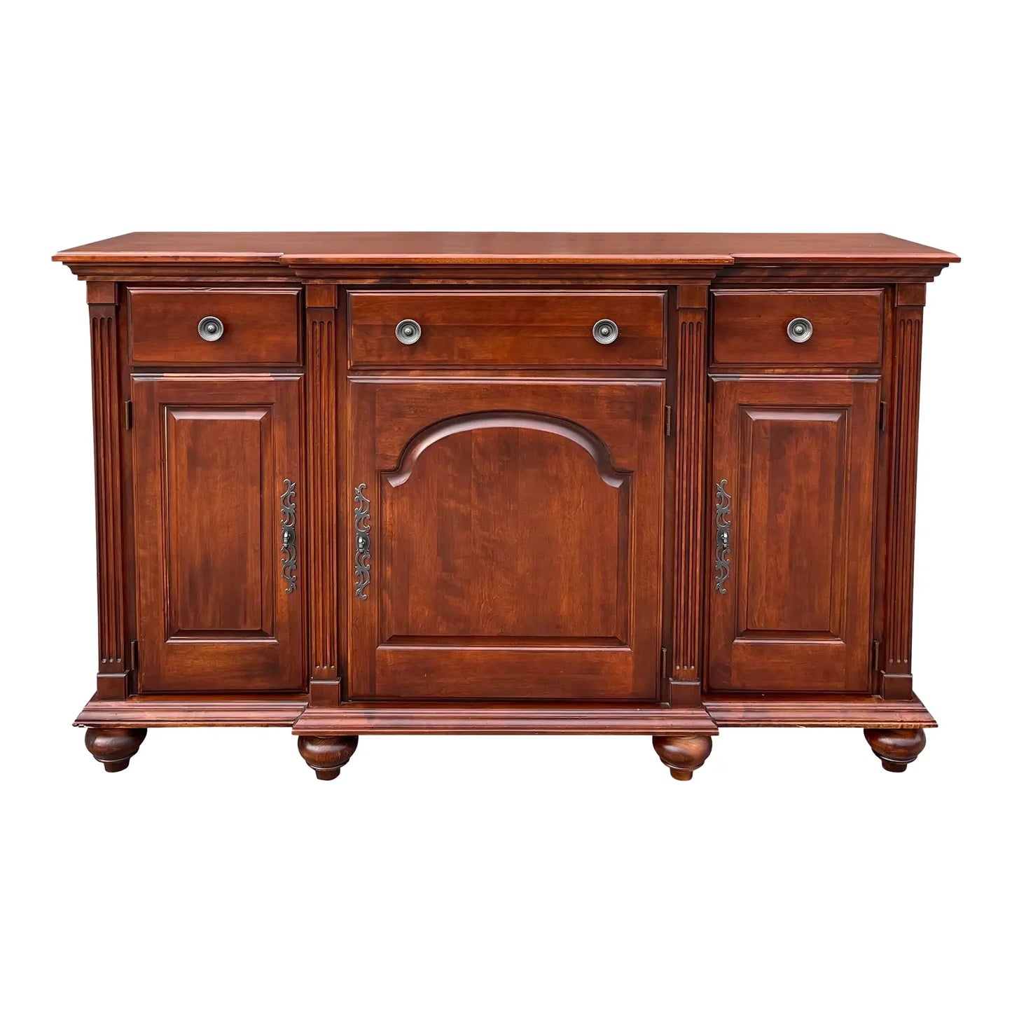 21st Century Nichols & Stone Traditional Maple Country Estates Credenza