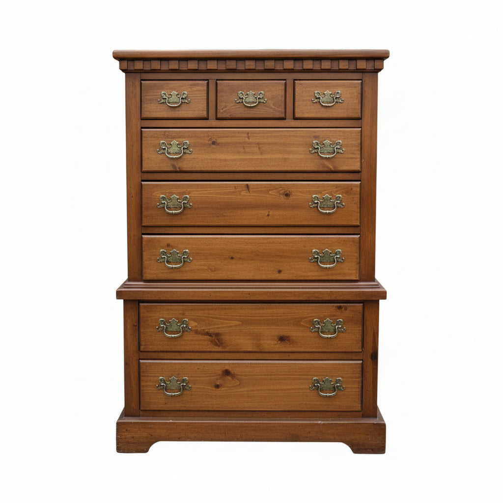 Link-Taylor Colonial Pine 8-Drawer Dresser