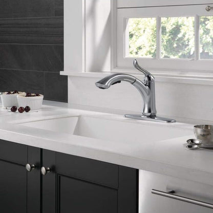 Delta Linden Single Handle Pull-Out Kitchen Faucet