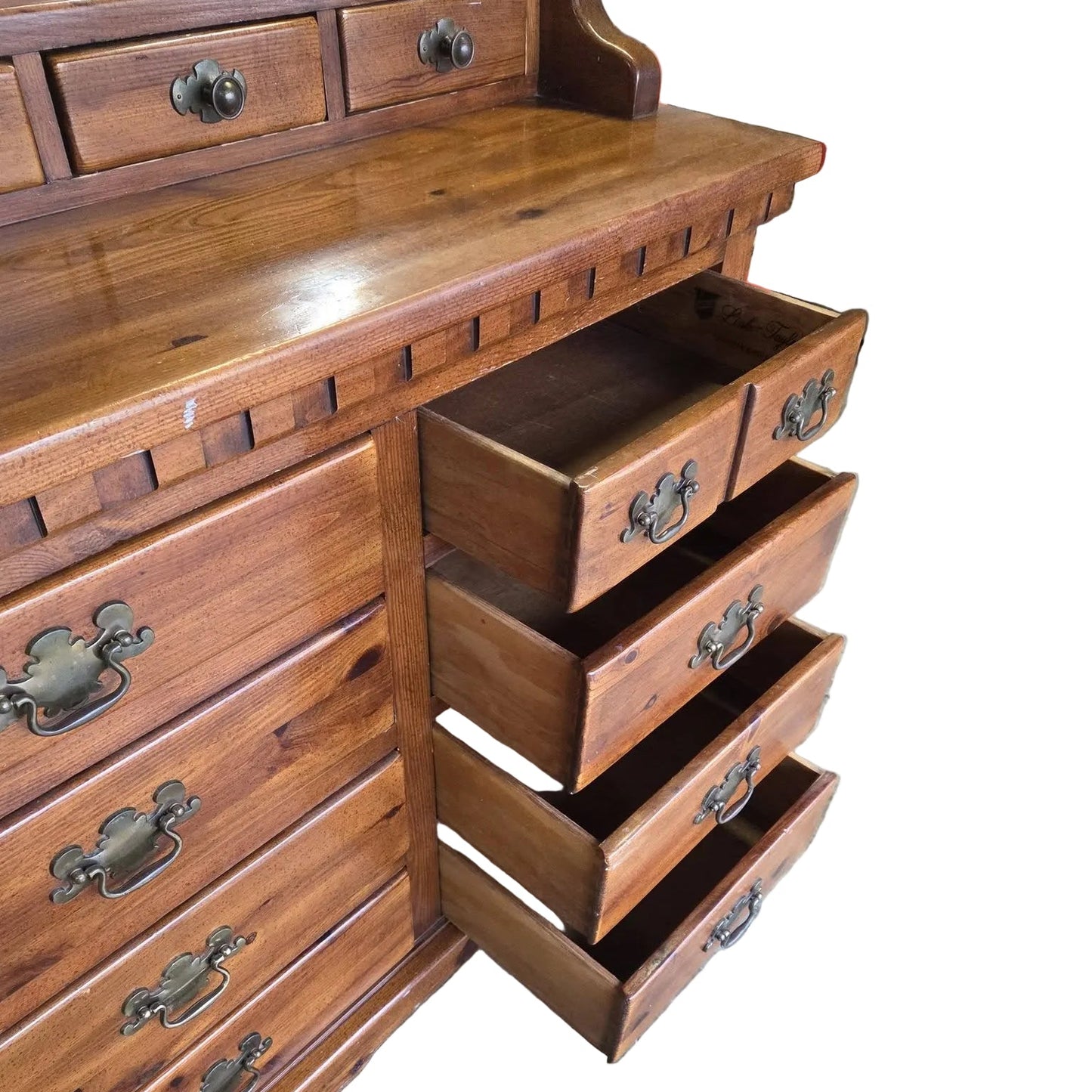 Link-Taylor Pilgrim Pine Dresser
