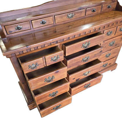 Link-Taylor Pilgrim Pine Dresser