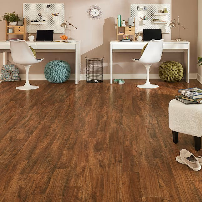 (New) STAINMASTER PetProtect Bellville Acacia 12-mm T x 5-1/4-in W x 47-1/4-in L Waterproof Laminate Wood Flooring