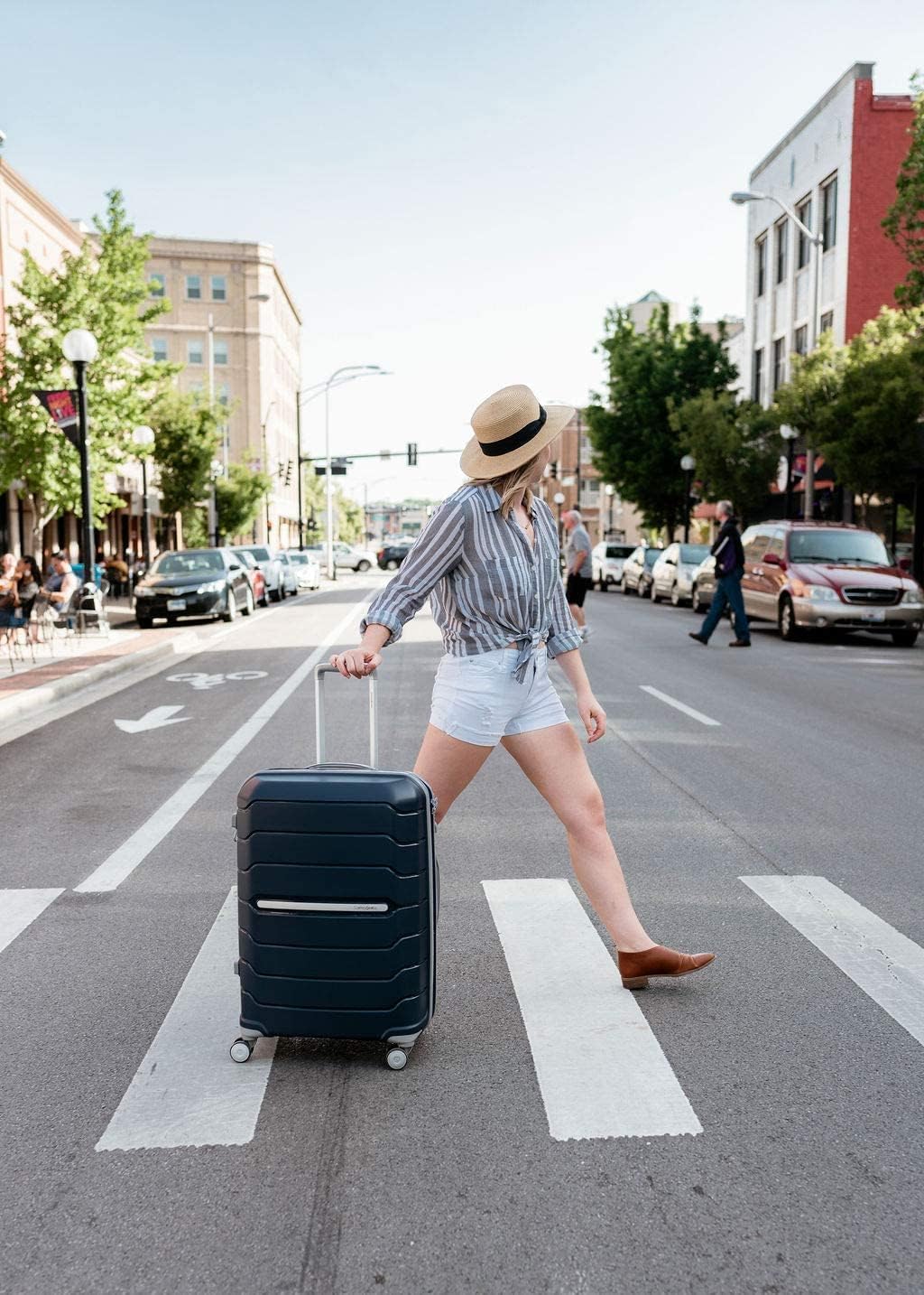 (New) Samsonite Freeform 28-Inch Large Luggage with Dual 360° Spinner Wheels - Checked Suitcase - TSA Lock, Airline-Approved - Lightweight Durable Polypropylene Expandable Hardshell - Navy
