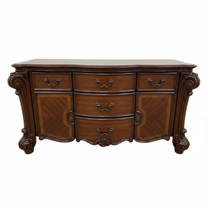 Acme Vendome Traditional Dresser
