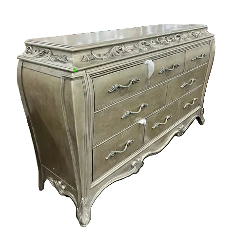 (New) Pulaski Furniture Bedroom Rhianna Dresser