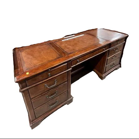 (New) Liberty Furniture Brayton Manor Desk
