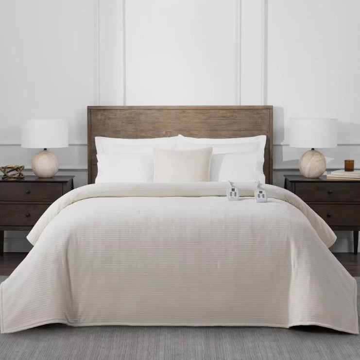 Brookstone Twin Heated Chenille Knit Blanket
