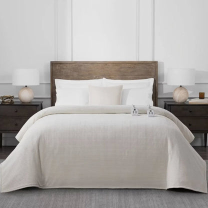 Brookstone Twin Heated Chenille Knit Blanket