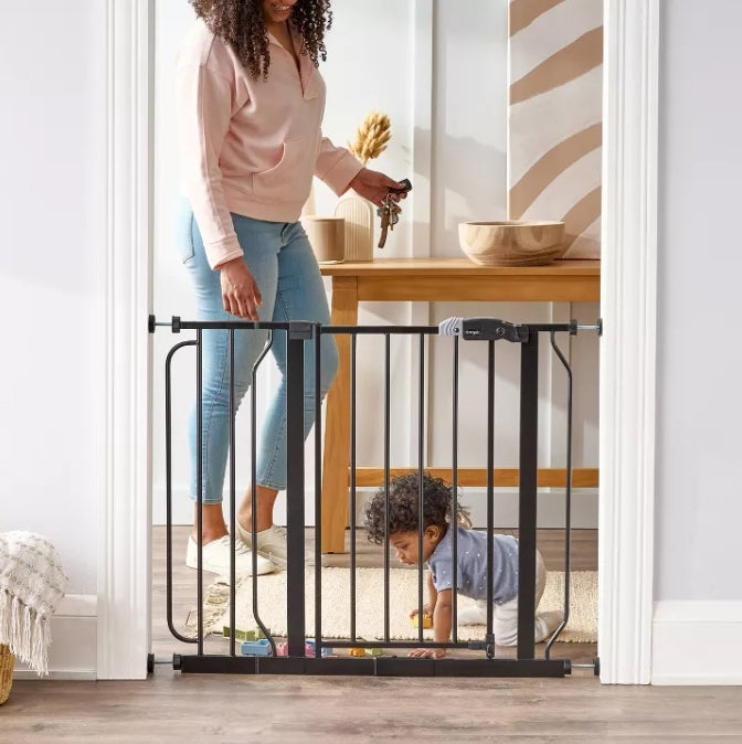 Regalo Easy Step Metal Walk Through Gate - White