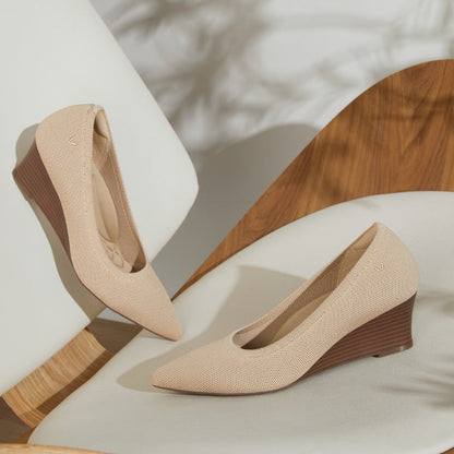 VIVAIA Pointed-Toe Aria Wedge Pro