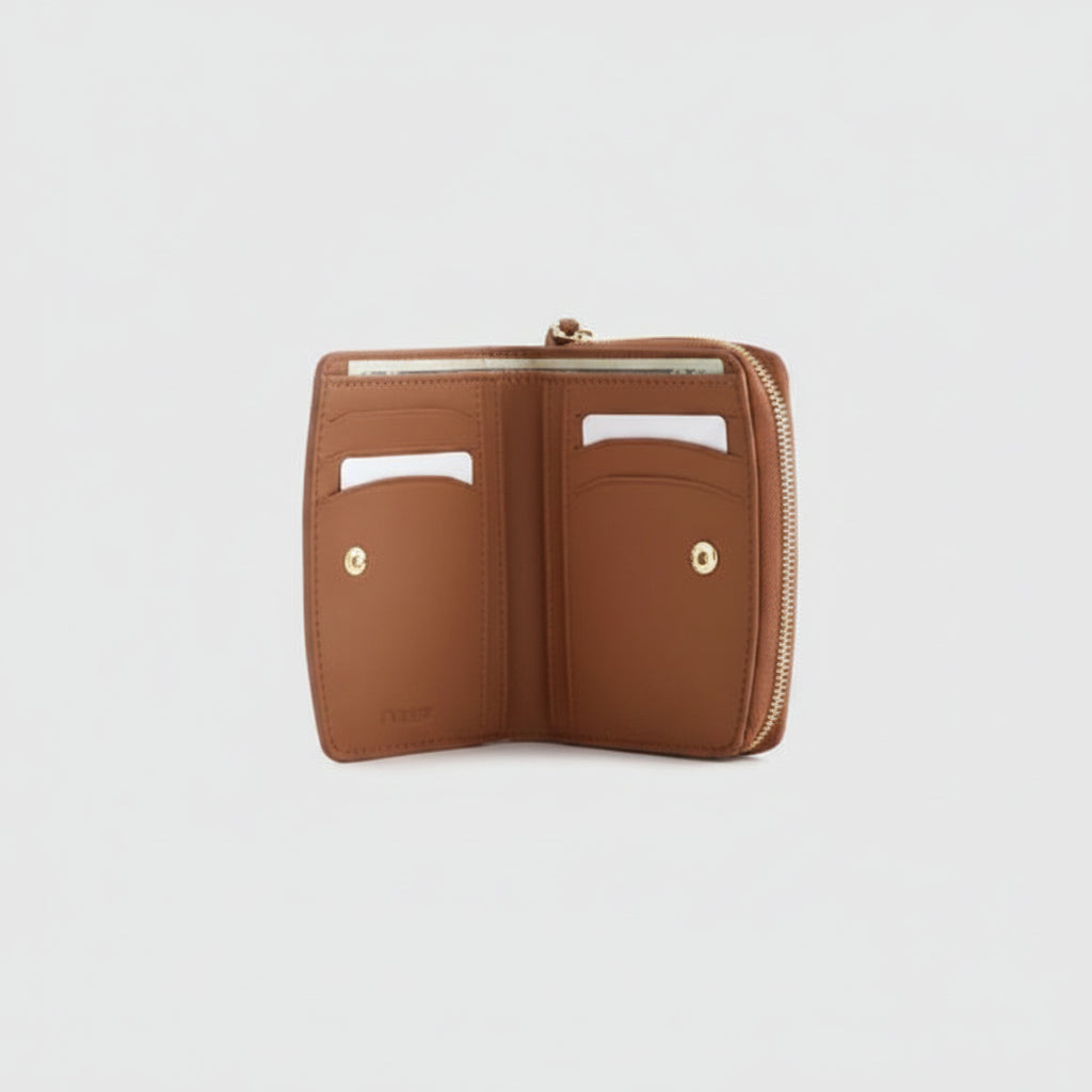 (New with Tags) Quince Italian Pebbled Leather Compact Wallet