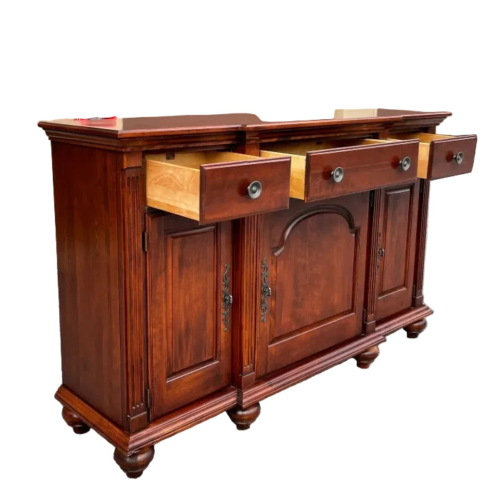 21st Century Nichols & Stone Traditional Maple Country Estates Credenza