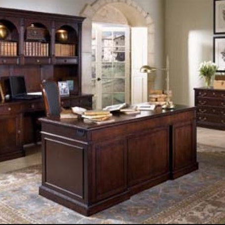 Wynwood Wellington Executive Desk