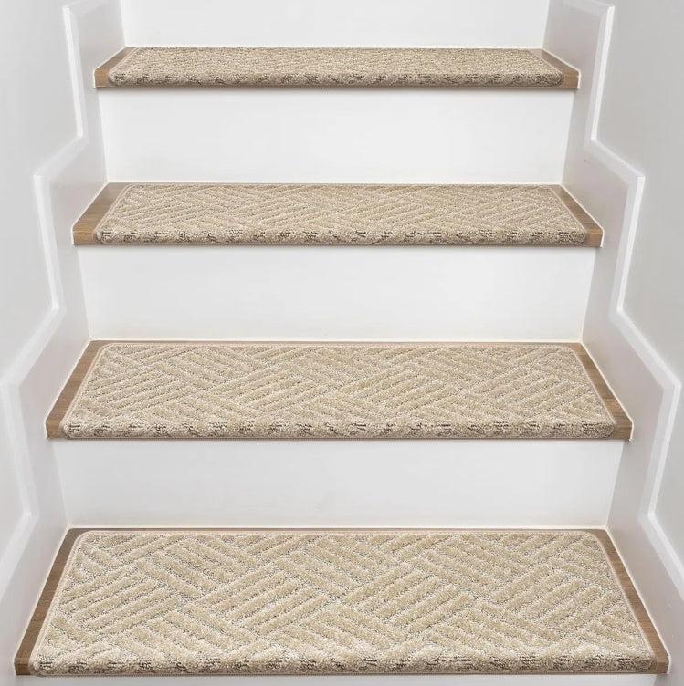 (New) Bullnose Carpet Non Slip Stair Treads, Stair Step Rugs (Set of 15)