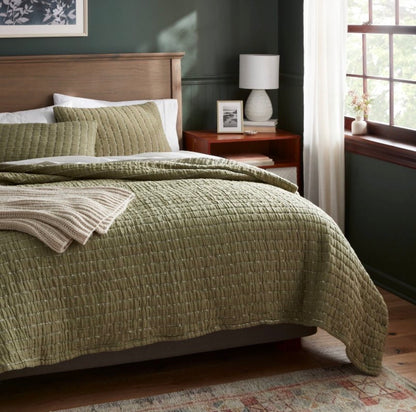 Full/Queen Yarn Dye Crinkle Grid Quilt Moss Green Threshold Weave, Machine Washable