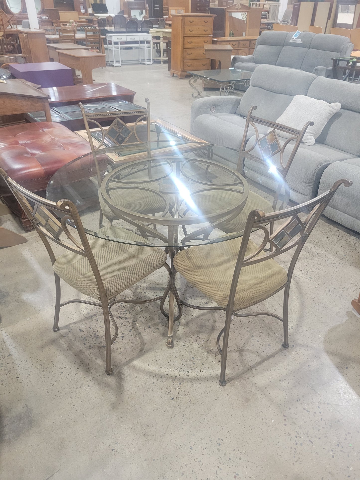 Glass Top Round table with 4 Chairs