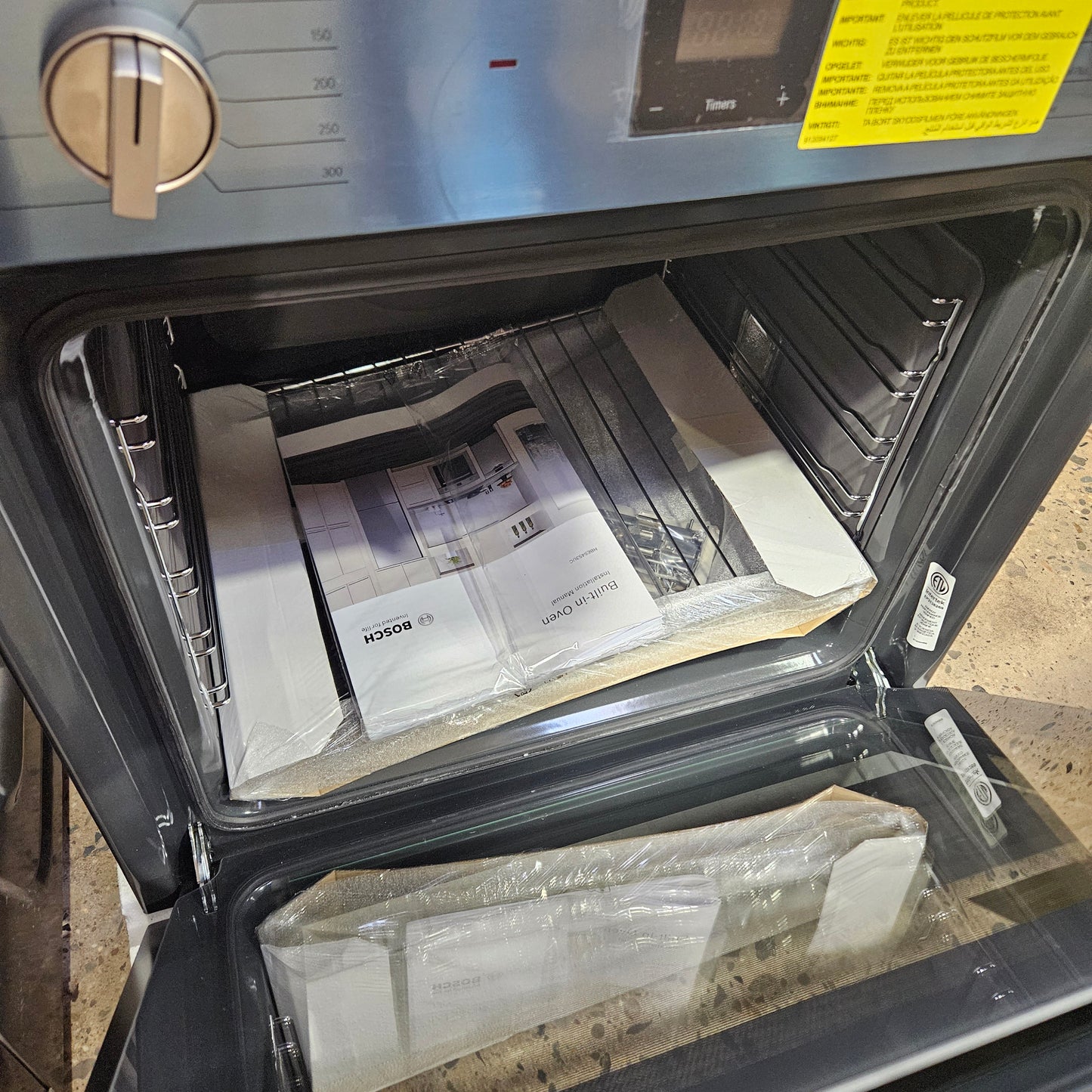 Bosch 500 Series 24" Stainless Single Convection Electric Wall Oven