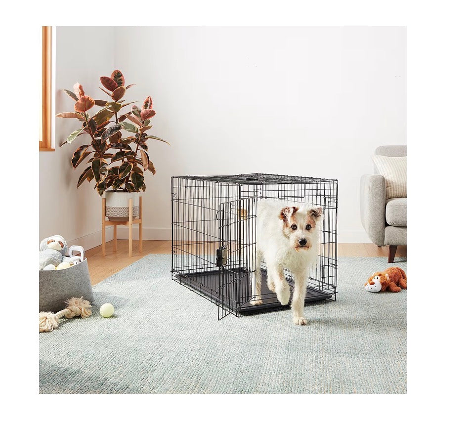 Amazon Basics Portable Metal Wire Dog Crate with Removable Tray, Single Door with Divider Panel, Foldable, Collapsible, Easy to Assemble & Clean 36 Inch X 23 Inch X 25 Inch (Black) (New in Box)