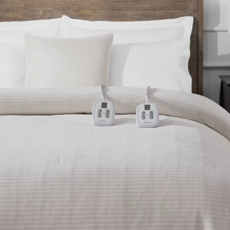 Brookstone Twin Heated Chenille Knit Blanket