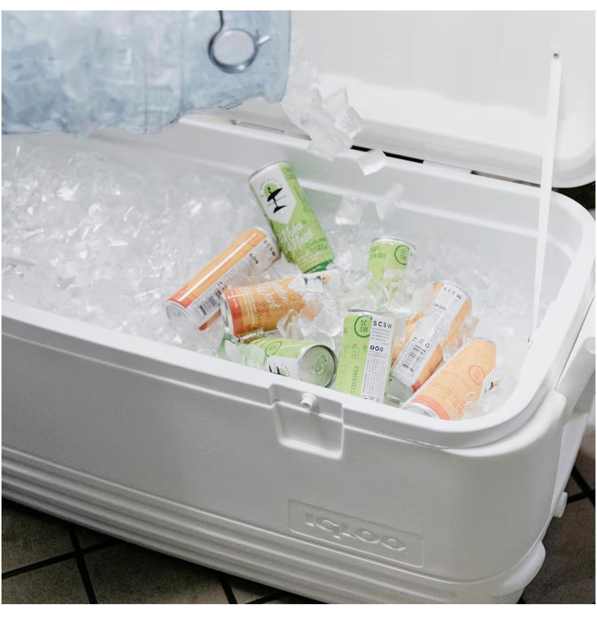 Igloo Hard Cooler Polar & Party Bar Series Insulated Ice Chests (White) (New in Box)