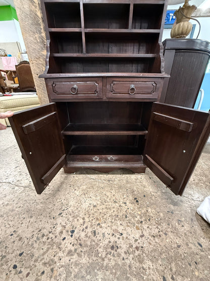 Vintage Style Trinket Shelf/Curio Cabinet (In Good Used Condition)