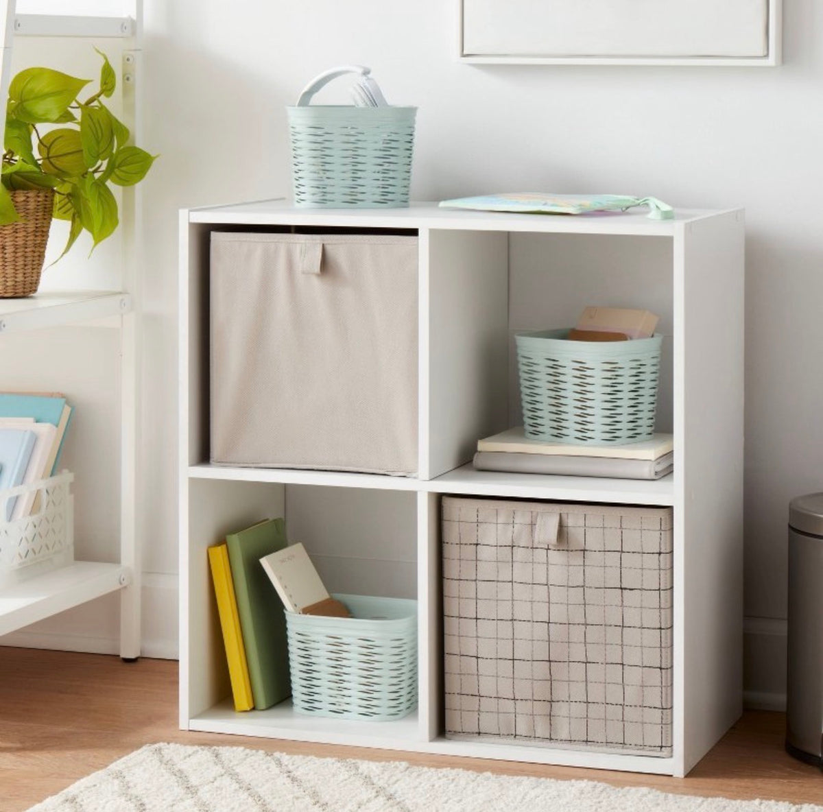 11 Inch 4 Cube Organizer (White) (New in Box)