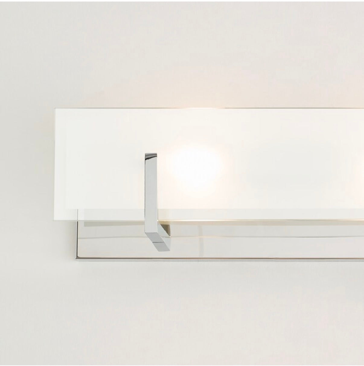 Generation style 18 inch  2 light polished crome modern/contemporary bathroom vanity light bar