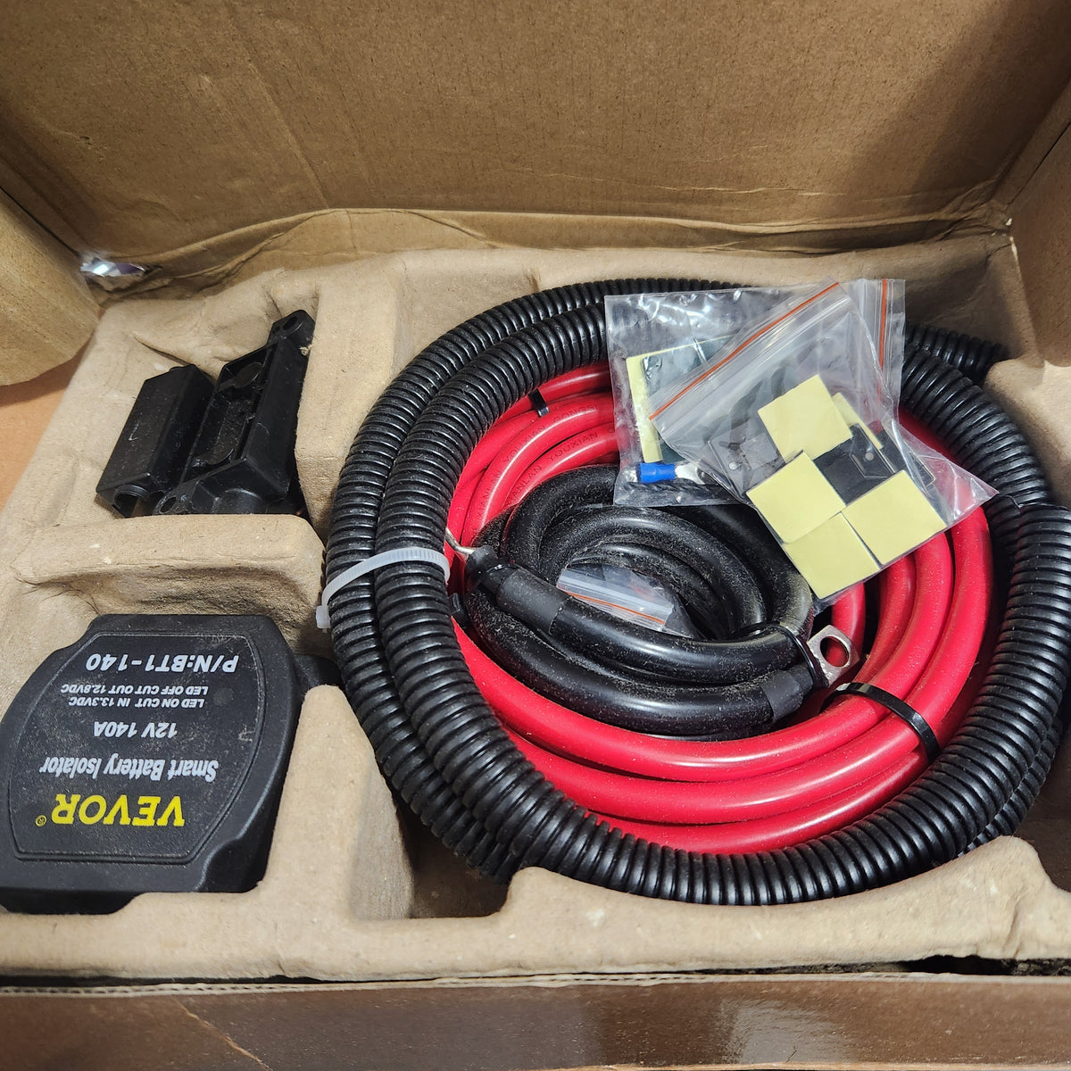VEVOR 12V 140A Dual Battery Isolator Split Charge Kit Complete w/ Cables VSR001