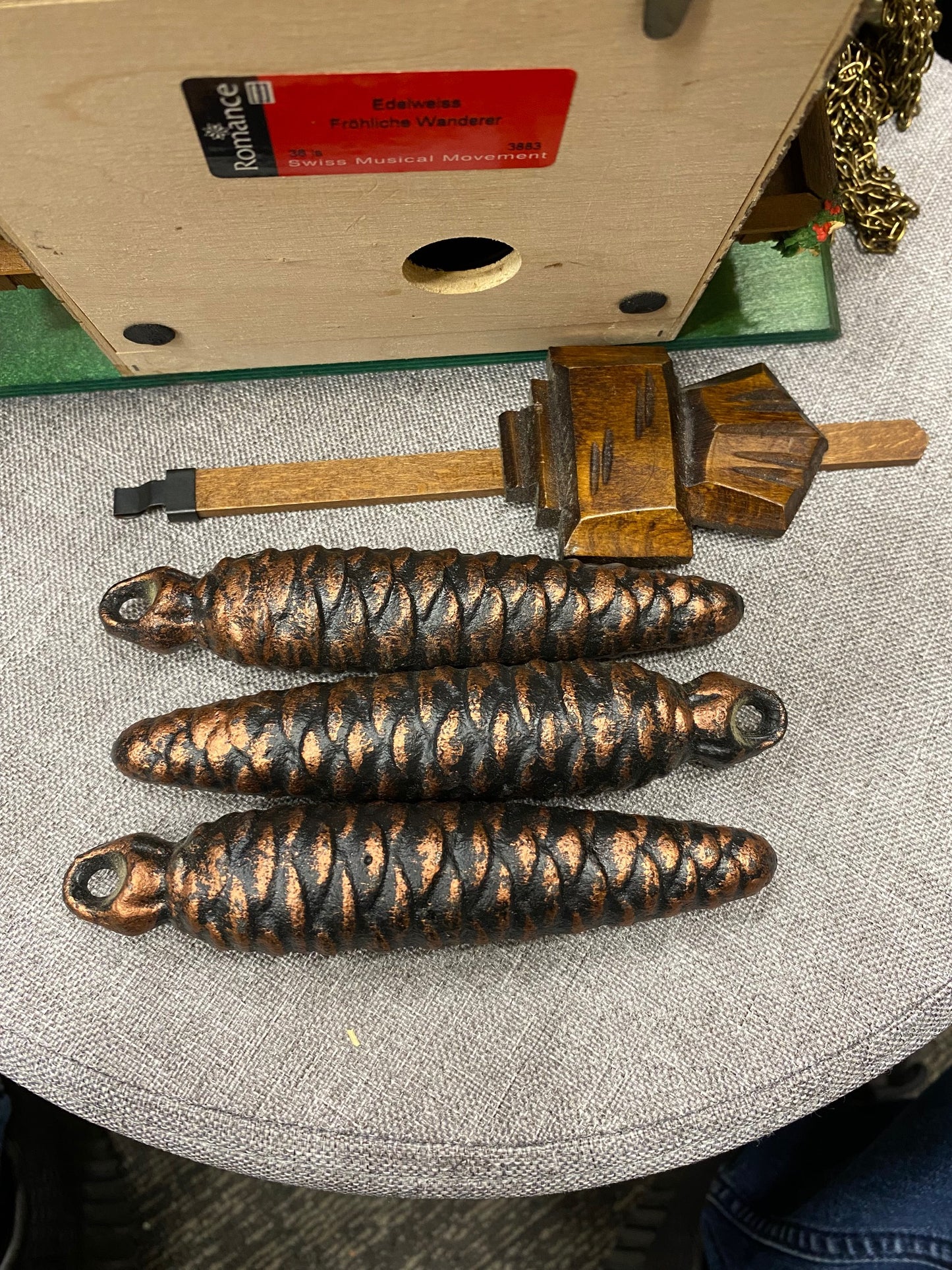 Edelweiss Der Fröhliche Wanderer Romance Cuckoo Clock Swiss Musical Movement