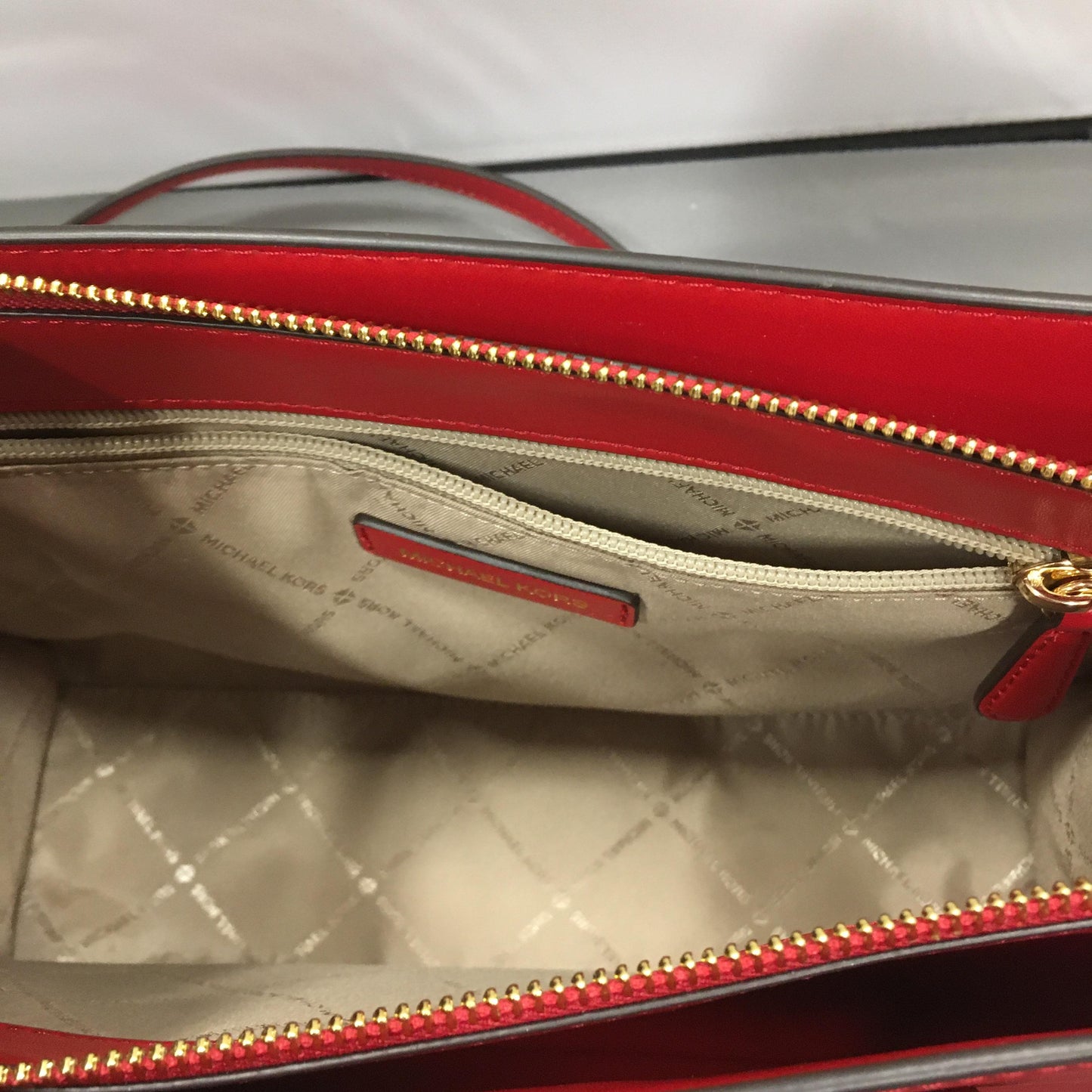 Michael Kors Sheila Medium Satchel