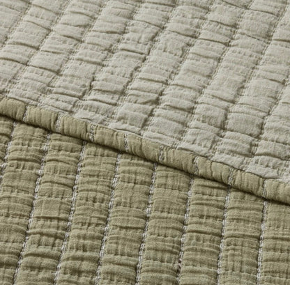 Full/Queen Yarn Dye Crinkle Grid Quilt Moss Green Threshold Weave, Machine Washable