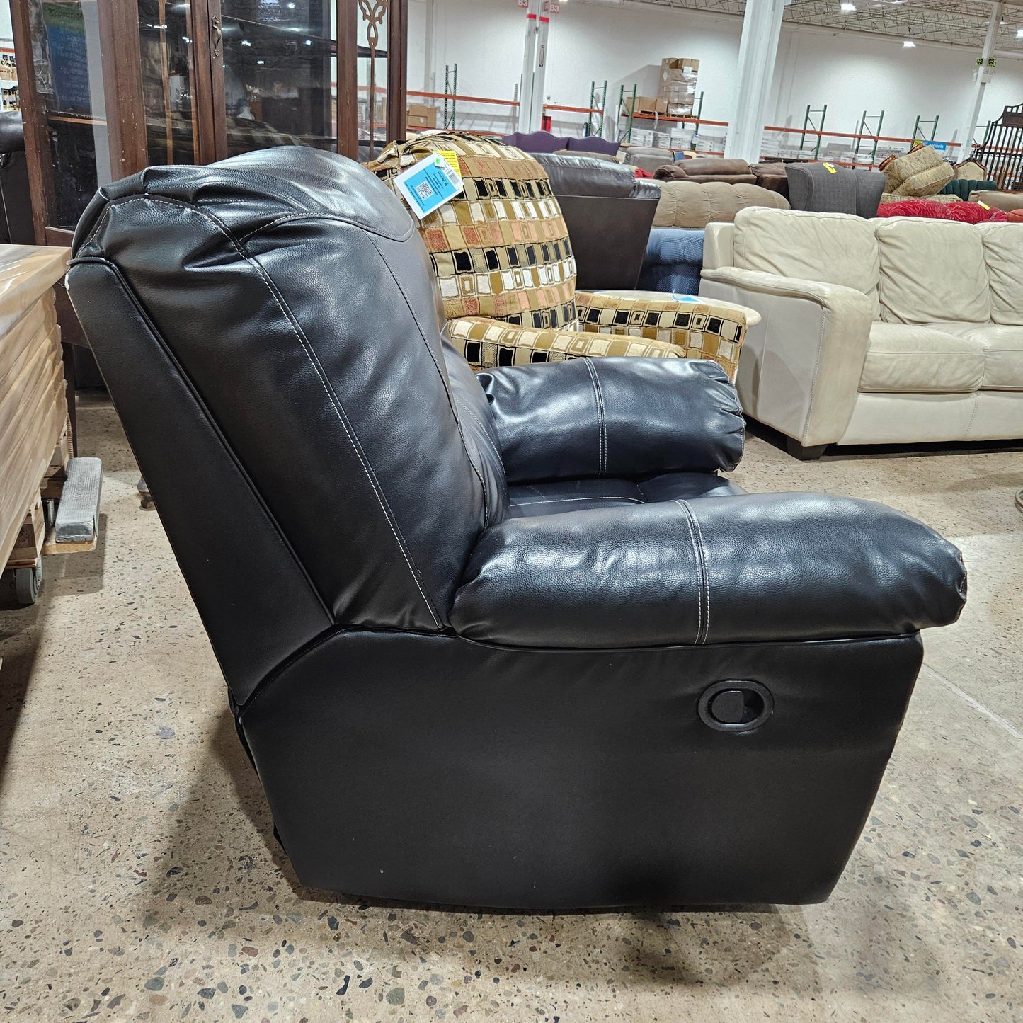 Black Manual Recliner Chair