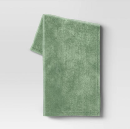 Room Essentials - Throw - Green  50 inch X 60 inch