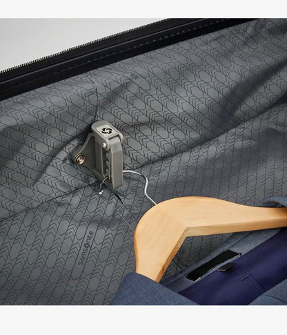 Samsonite Stryde 2: Hardside Expandable with Double Spinner Wheels, Medium Glider (Stealth Black) (New in Box)