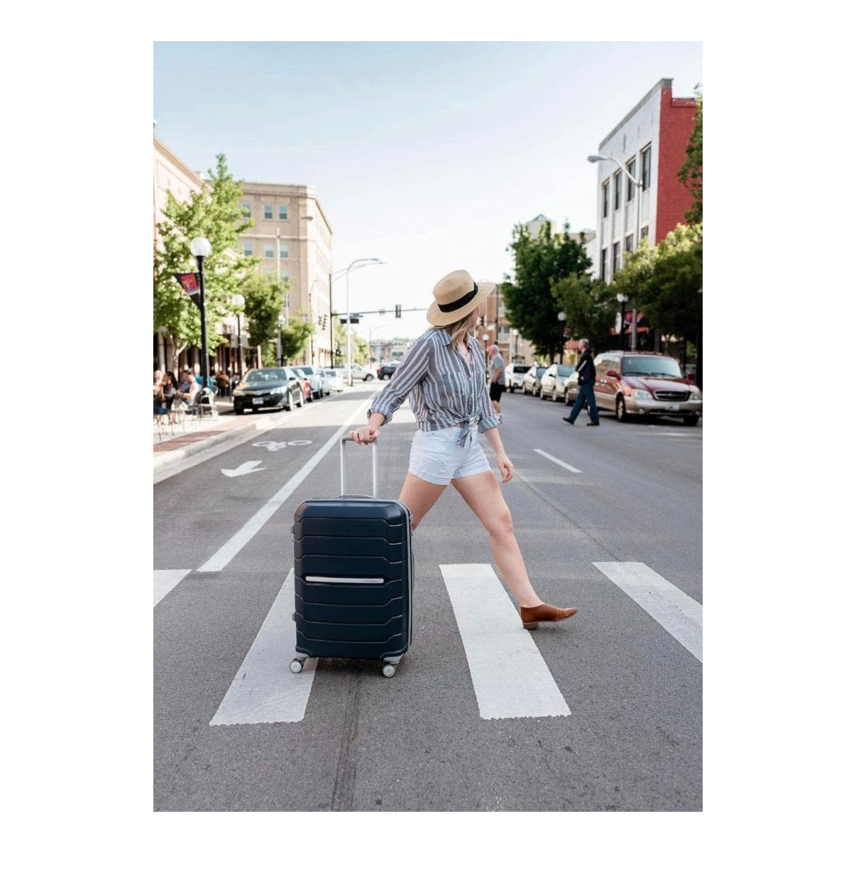 Samsonite Freeform 28 Inch Large Luggage with Dual 360 Degree Spinner Wheels - Checked Suitcase - TSA Lock, Airline-Approved - Lightweight Durable Polypropylene Expandable Hard-shell (Navy) (New in Box)